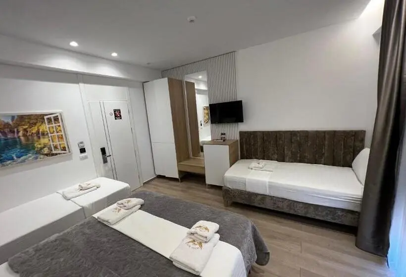 اتاق لوکس خانوادگی, Ilio Boutique