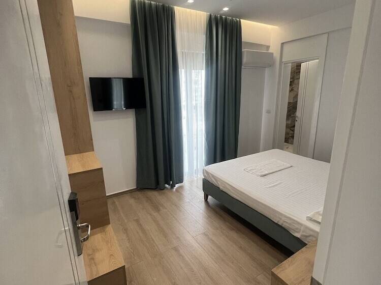 غرفة سوبيريور مزود بجاكوزى, Ilio Boutique