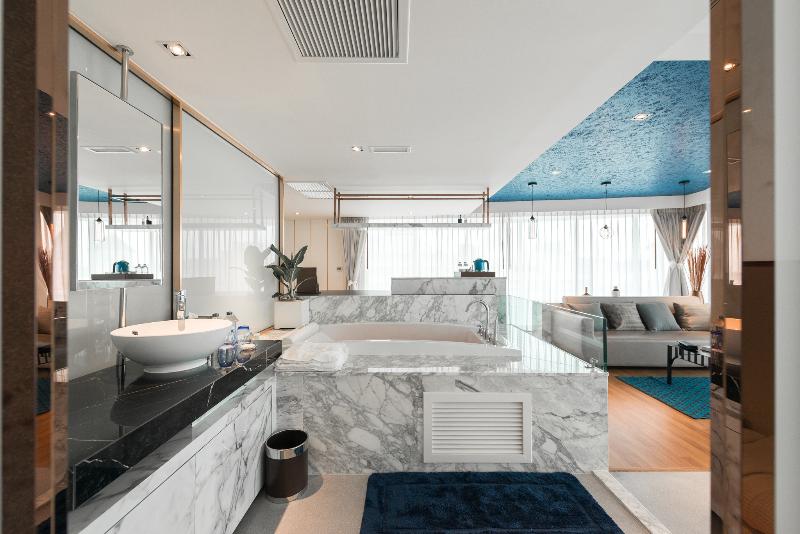 سوییت با چشم‌انداز دریا, A One The Royal Cruise Hotel Pattaya   Sha Extra Plus