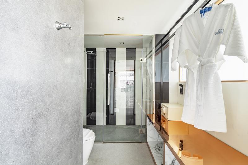 سوییت با چشم‌انداز دریا, A One The Royal Cruise Hotel Pattaya   Sha Extra Plus