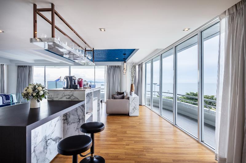 سوییت با چشم‌انداز دریا, A One The Royal Cruise Hotel Pattaya   Sha Extra Plus