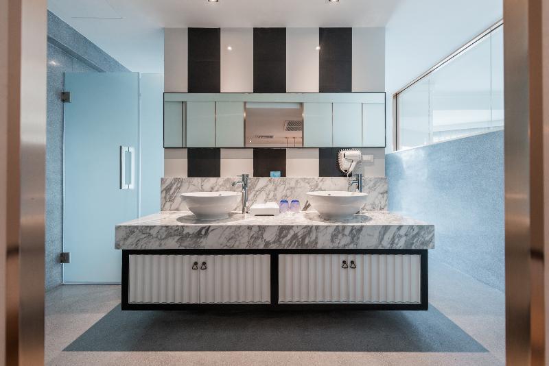 سوییت با چشم‌انداز دریا, A One The Royal Cruise Hotel Pattaya   Sha Extra Plus