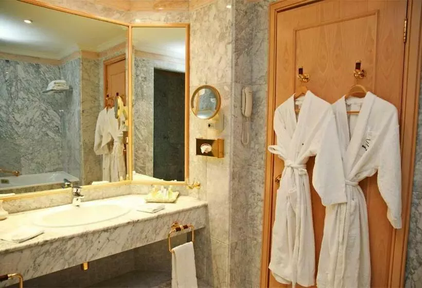 سوییت جونیور با چشم‌انداز استخر, Hasdrubal Thalassa & Spa Yasmine Hammamet