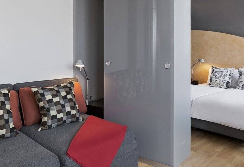 家庭间, La Pergola