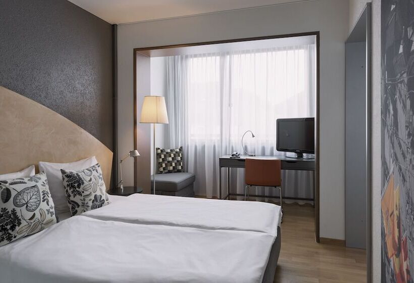 家庭间, La Pergola