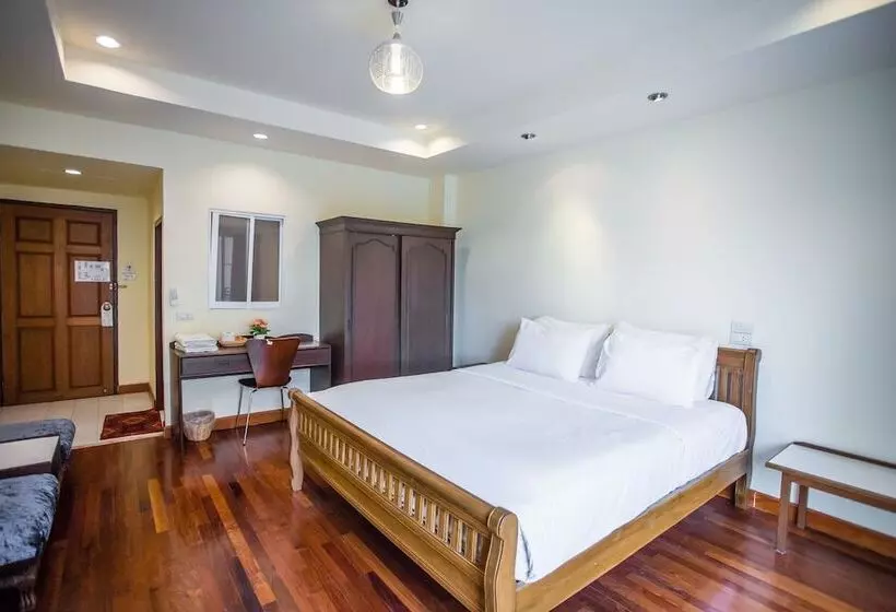 اتاق لوکس, Prince Hotel Chiang Mai