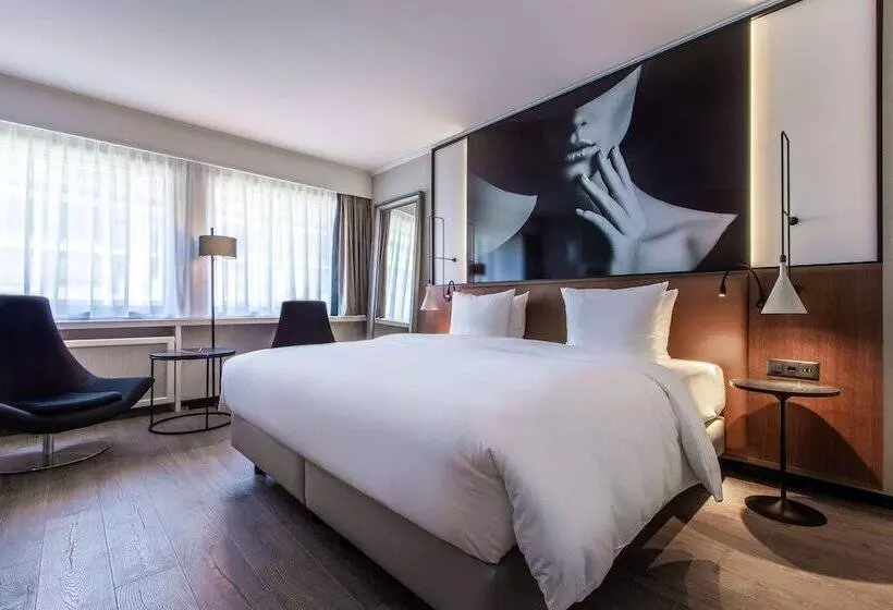 Camera Superiore, Radisson Blu , Basel