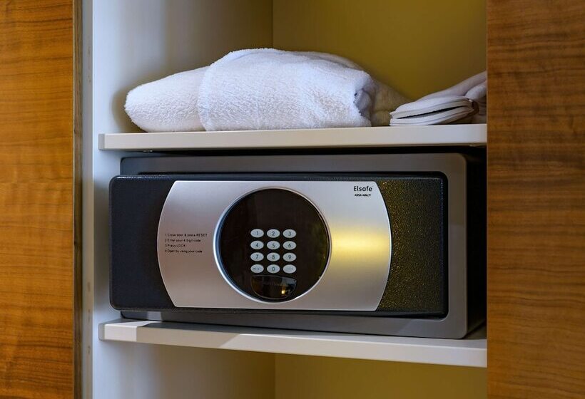 اتاق لوکس, Mövenpick Hotel Geneva