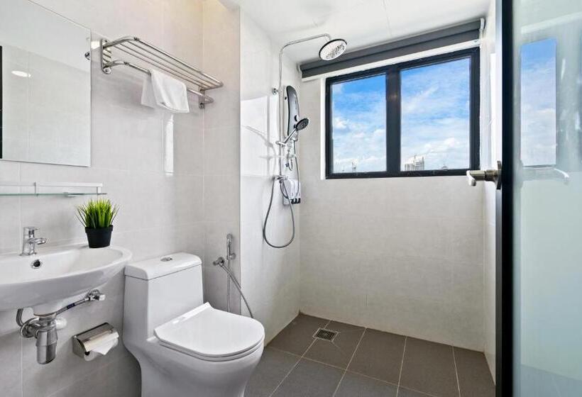 디럭스 패밀리 룸, Rica