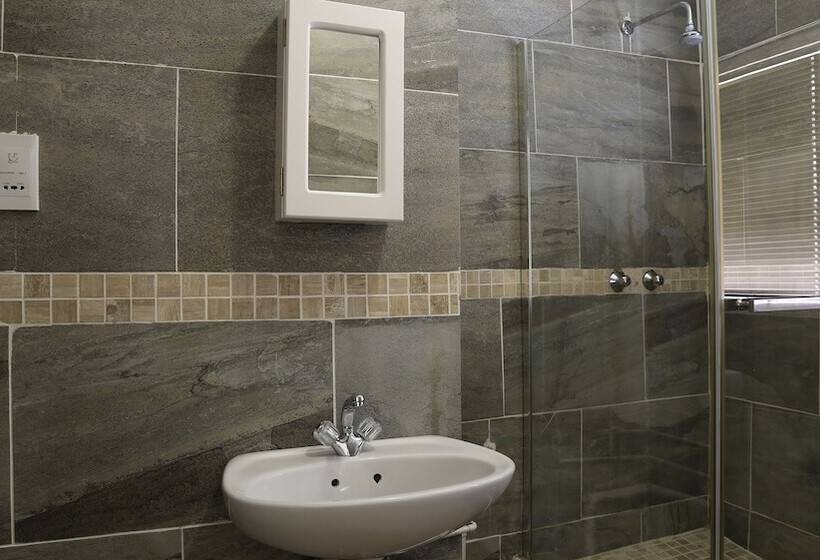 اتاق استاندارد یک نفره, Haithoms Guesthouse