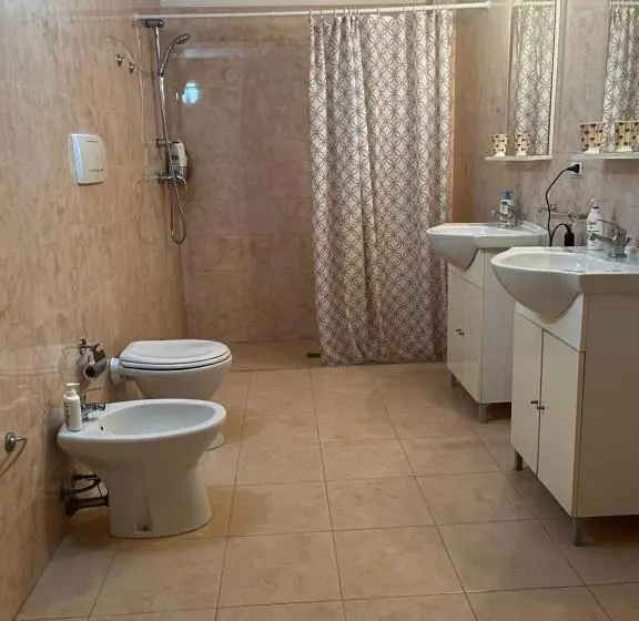 キングサイズベッドのデラックスルーム, Salento B&b Trepuzzi