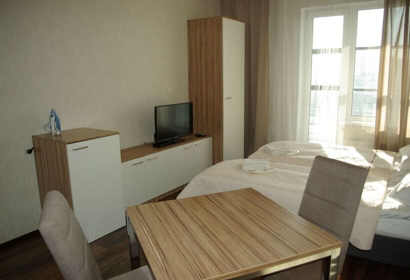 استودیوی استاندارد, Cosmos Apart