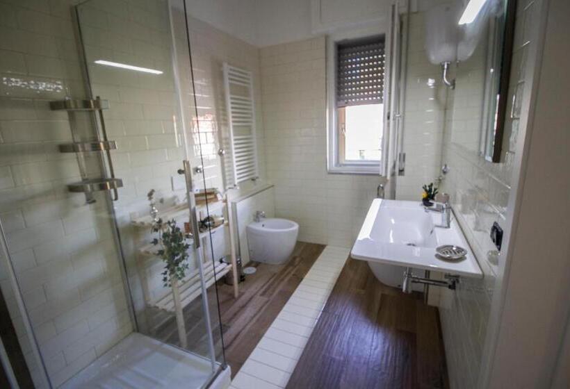 Номер Стандарт с Балконом, B&b Arena