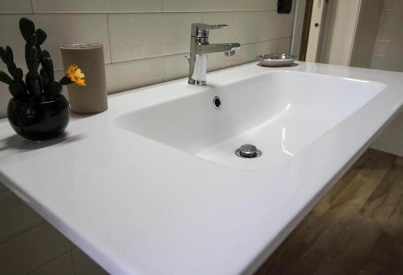 Номер Стандарт с Балконом, B&b Arena