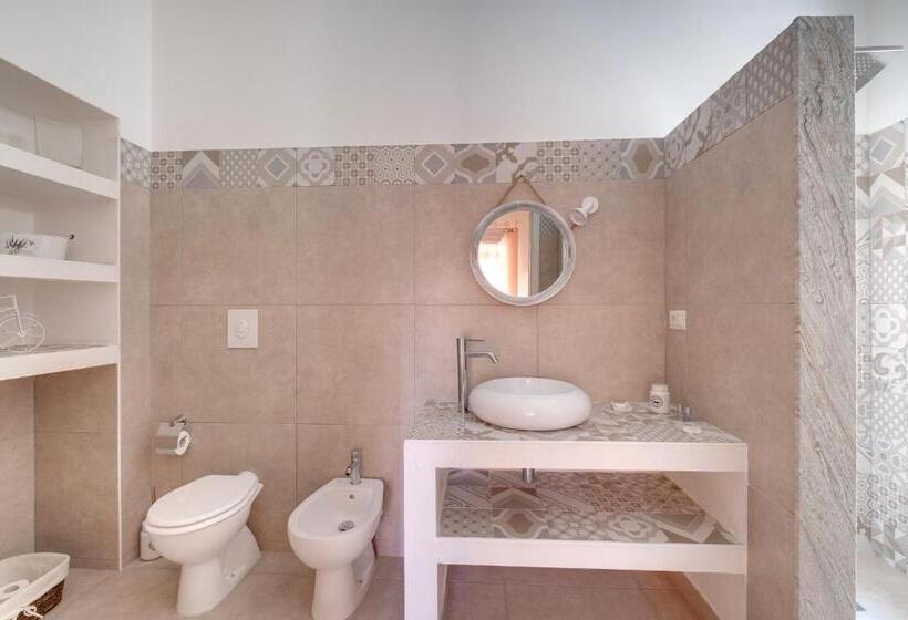 اتاق استاندارد, Butterfly B&b