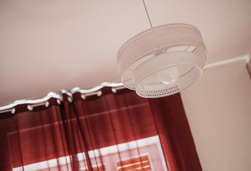 اتاق استاندارد, Butterfly B&b