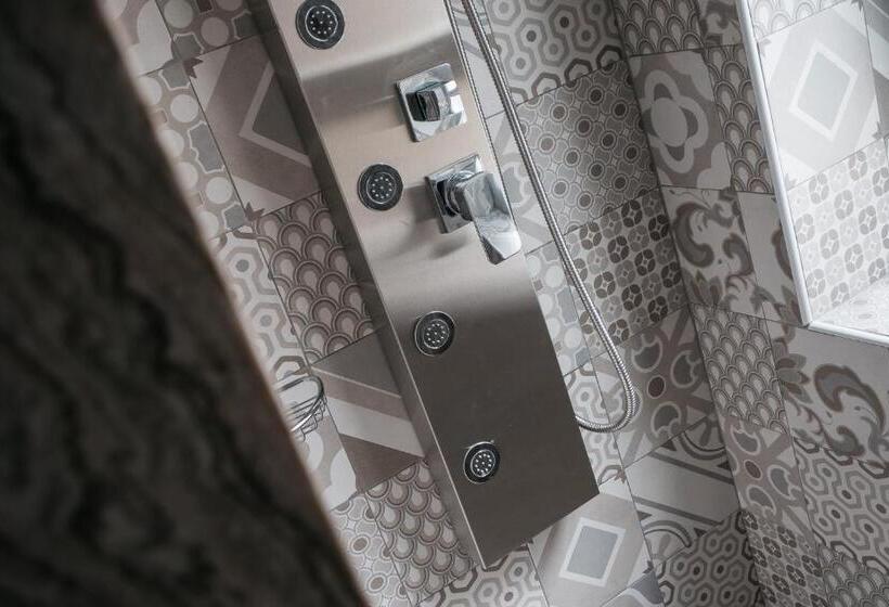 اتاق راحتی, Butterfly B&b