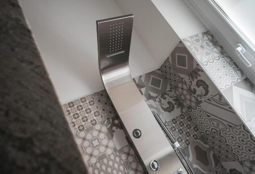 اتاق استاندارد, Butterfly B&b