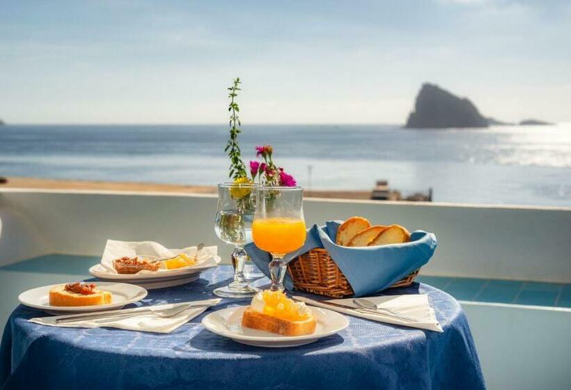 غرفة ديلوكس, Eunymos   Trattoria Da Francesco Panarea