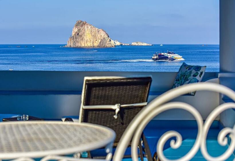 غرفة ديلوكس, Eunymos   Trattoria Da Francesco Panarea