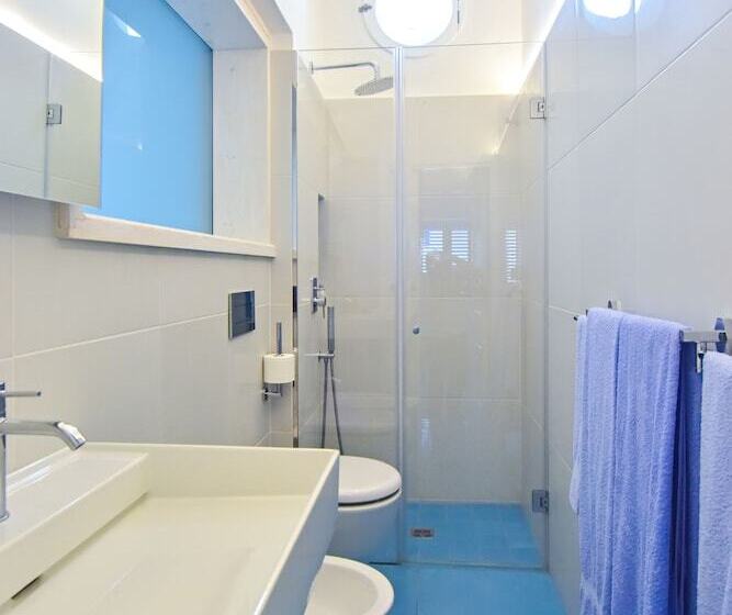 غرفة ديلوكس, Eunymos   Trattoria Da Francesco Panarea