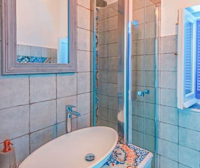 غرفة قياسية مطلّة علي الحديقة, Eunymos   Trattoria Da Francesco Panarea