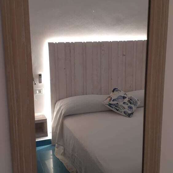 غرفة قياسية مطلّة علي الحديقة, Eunymos   Trattoria Da Francesco Panarea