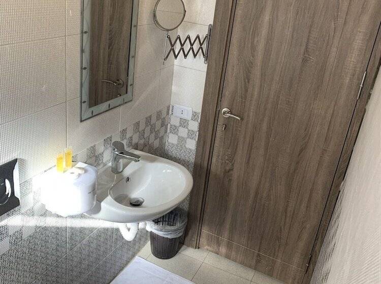 اتاق استاندارد یک نفره, Petra Sky