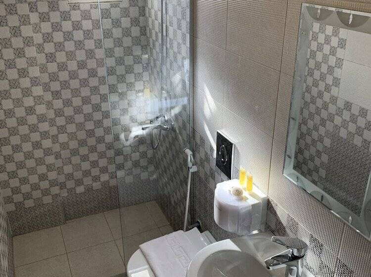 اتاق استاندارد یک نفره, Petra Sky