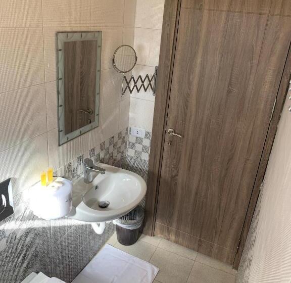 اتاق استاندارد یک نفره, Petra Sky