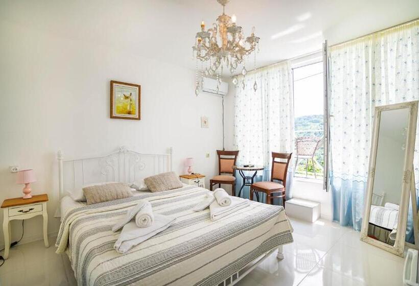 اتاق سوپریور با تخت بزرگ, Sighnaghi Art