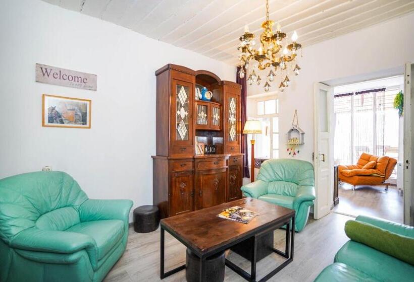 3 Bedroom Suite, Sighnaghi Art