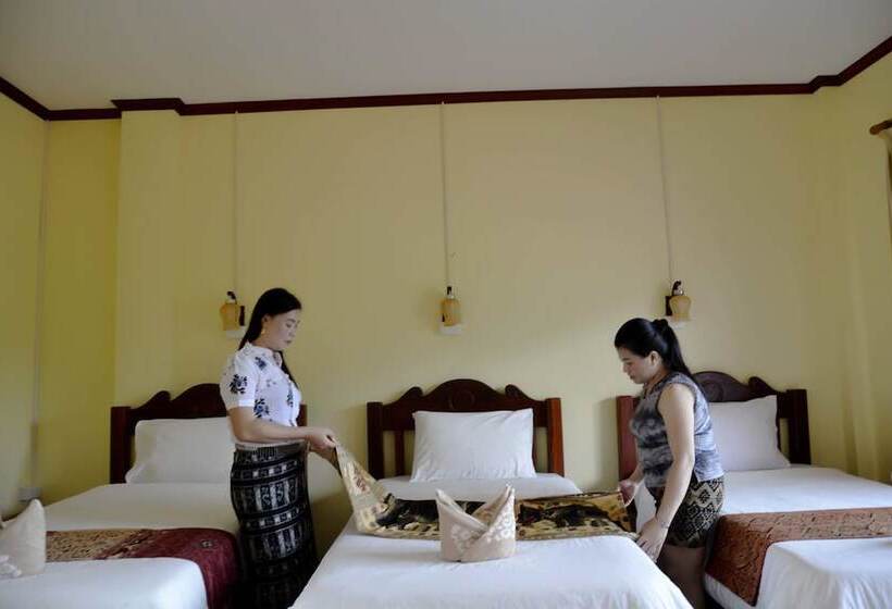 اتاق سوپریور سه تخته, Vilayvong