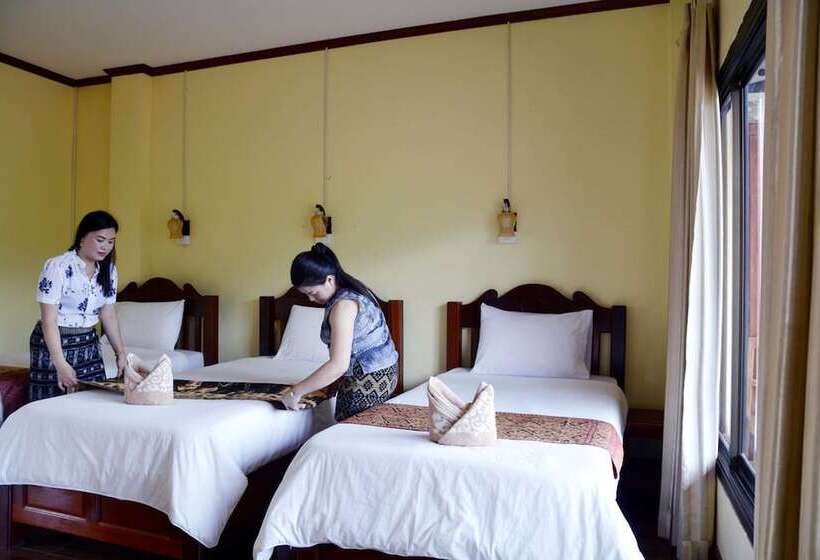 اتاق سوپریور سه تخته, Vilayvong