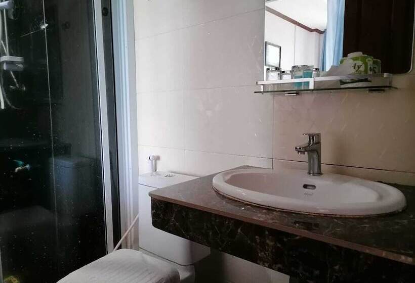 اتاق سوپریور, Vilayvong