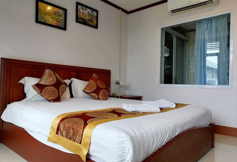 اتاق سوپریور, Vilayvong