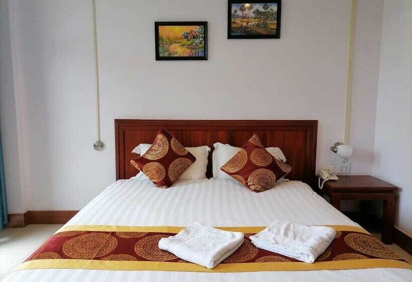 اتاق سوپریور, Vilayvong