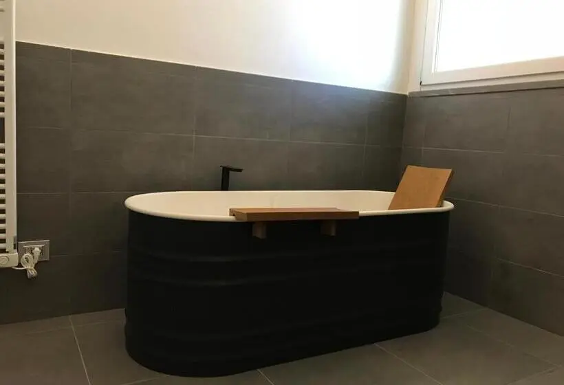 キングサイズベッドのデラックススイート, Nautilus B&b Suite Design
