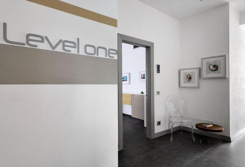 带大床的复式套间, Nautilus B&b Suite Design