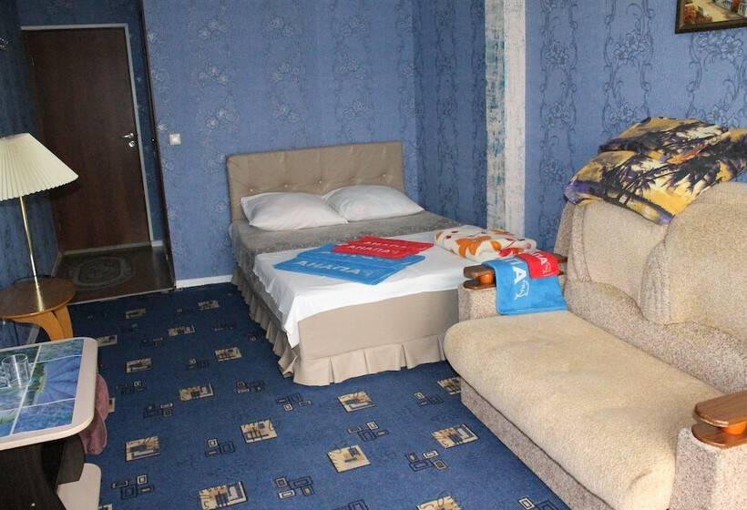 اتاق لوکس چهار تخته, Delif Guest House