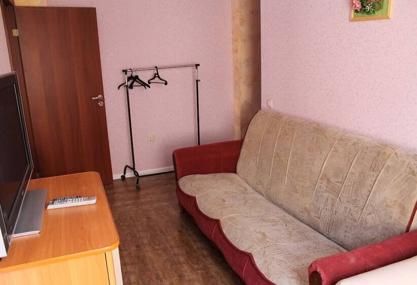 سوئیت 2 خوابه, Delif Guest House