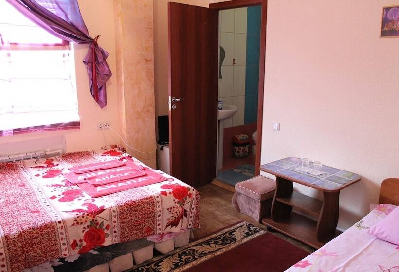سوئیت 2 خوابه, Delif Guest House