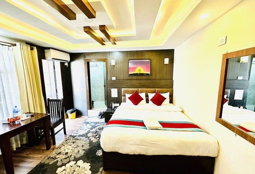 豪华房间, Deepshree