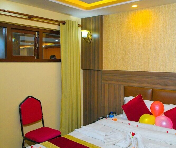 古典房间, Deepshree