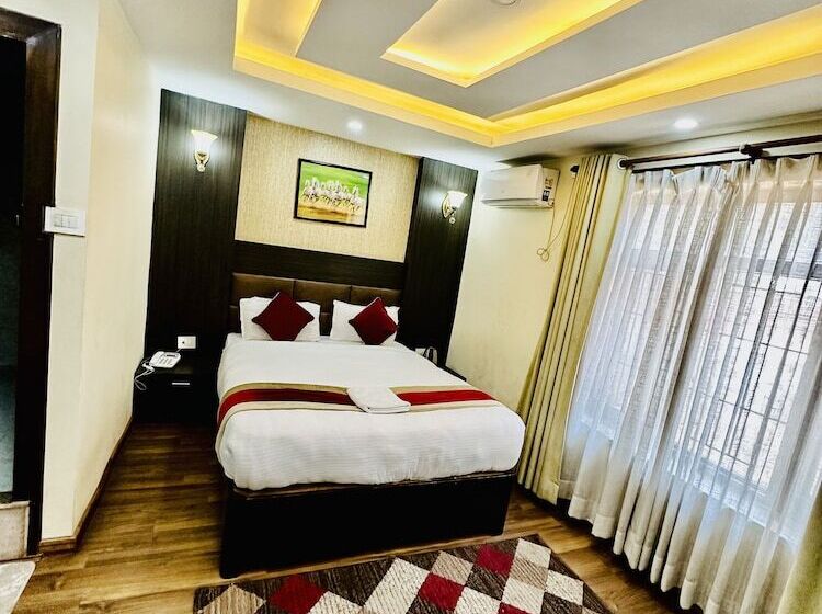 豪华房间, Deepshree