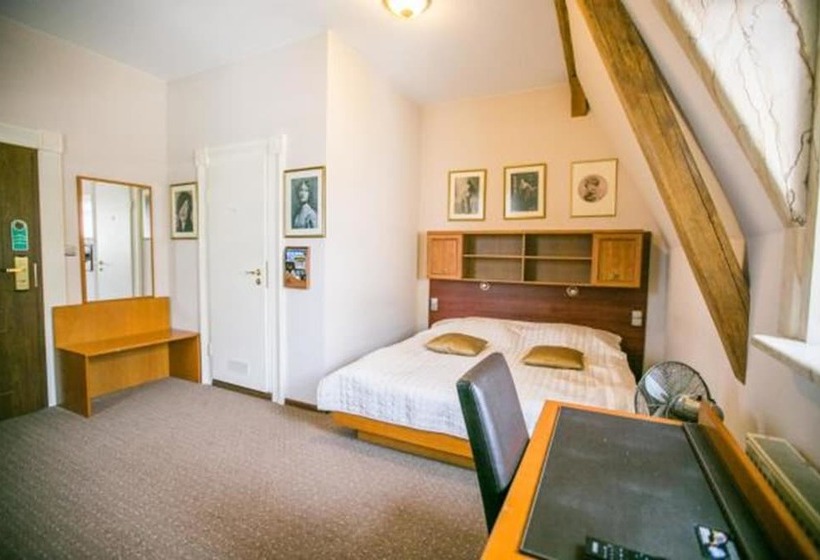 スタンダードルーム, Ambasada Bolesławiec