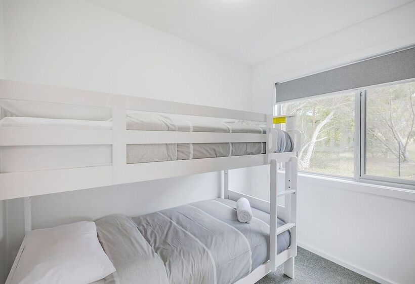 Cabana, Tasman Holiday Parks  St Helens