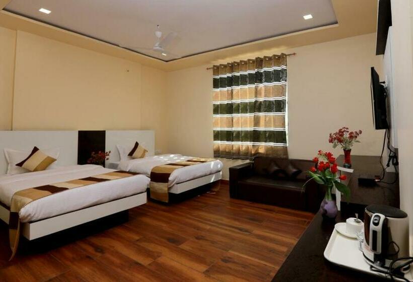 اتاق سوپریور, Rock Star