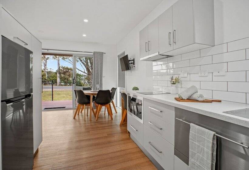 Cabana, Tasman Holiday Parks  St Helens