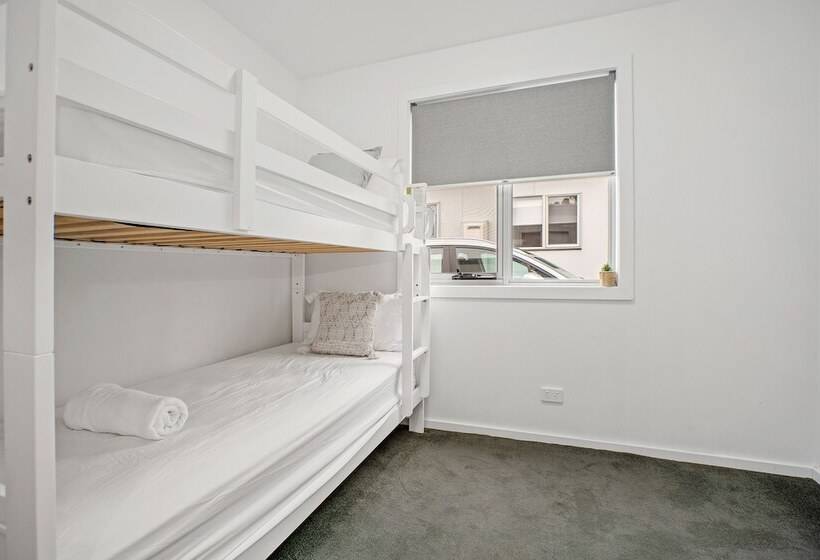 Cabana, Tasman Holiday Parks  St Helens